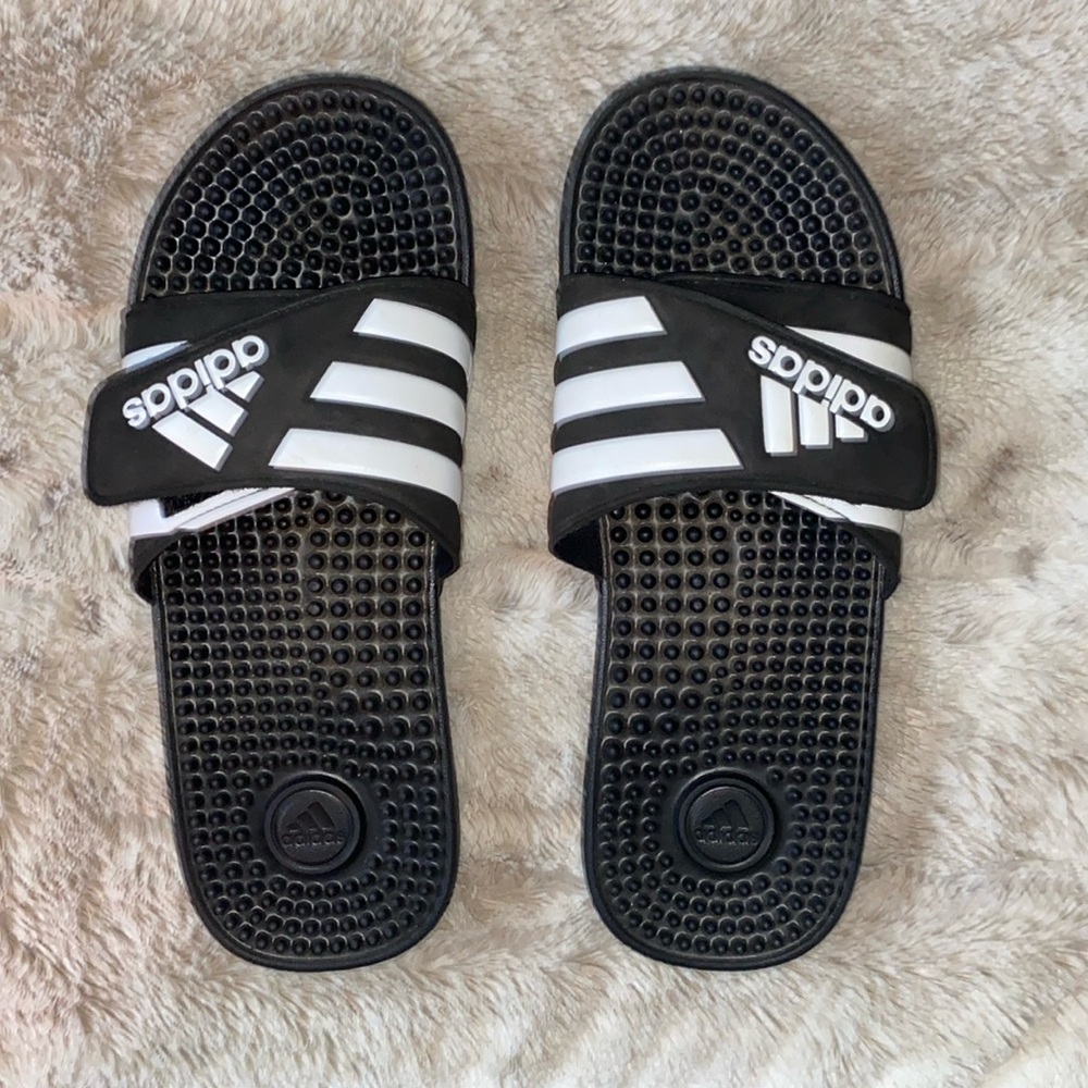 Adidas slides Men’s size 8